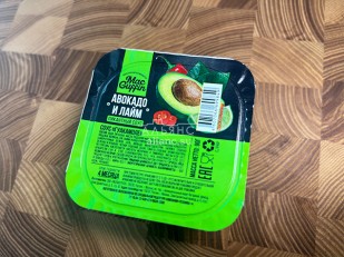 Кнуты  Салями Пикантные 50 гр: Соус Гуакамоле (90 гр)