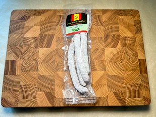 Мясные снеки: Колбаски сыровяленые Mini Fuet 